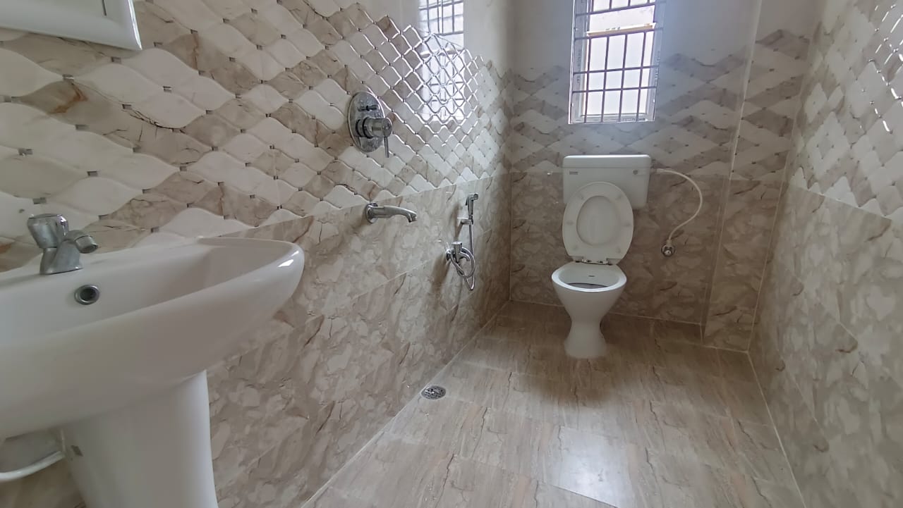 Unfurnished 3bhk in Jyotinagar, Ganesh Nagar, Noonmati, Guwahati, Assam, India for Rent